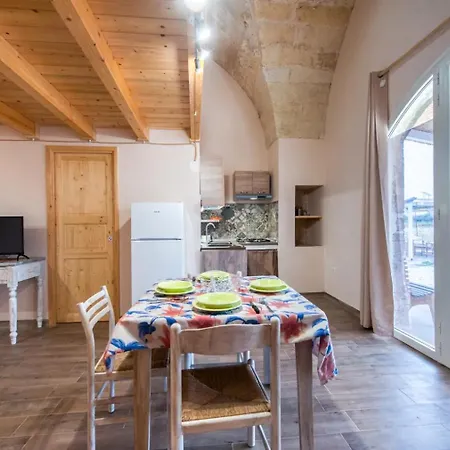 Casolare Giardino Aiarella Apartment