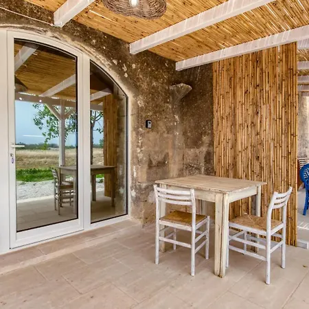 Апартаменты Casolare Giardino Aiarella-assunta